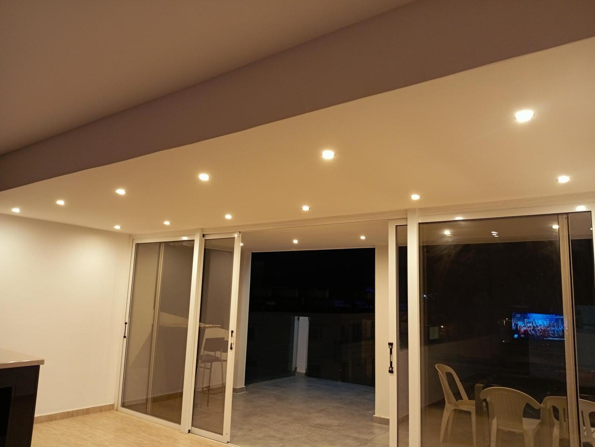 Freminore Sky Aprtments Leilighet Ajía Nápa